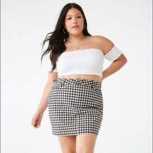 Black and White checkered mini skirt 🖤